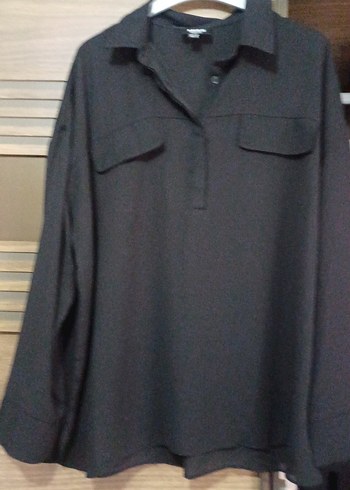 Siyah Düğmeli Kadın Gömlek - Görsel 4