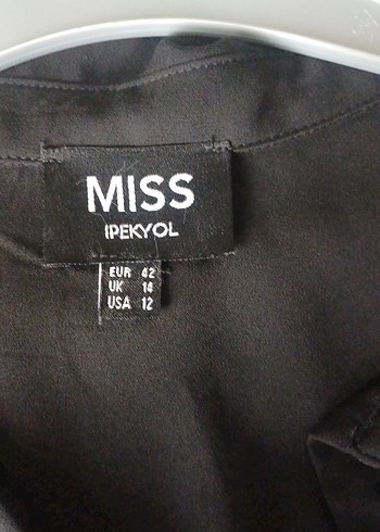 Siyah Düğmeli Kadın Gömlek - Görsel 2