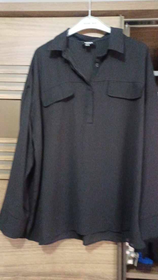 Siyah Düğmeli Kadın Gömlek - Görsel 4