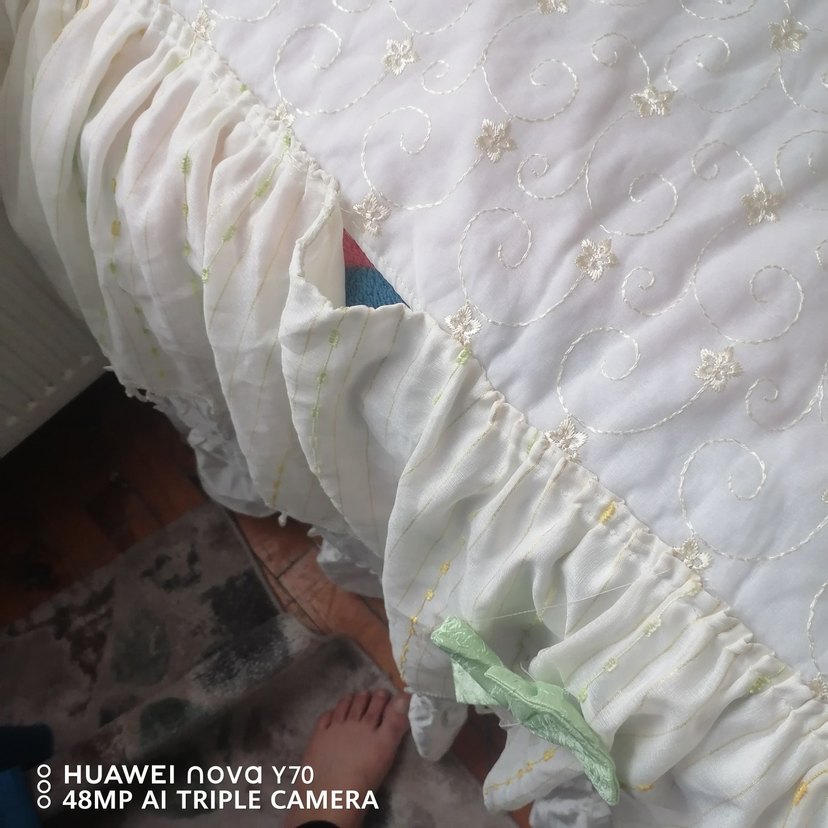 Nakışlı Beyaz Pastel Yatak Örtüsü - Görsel 3