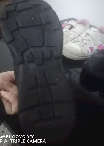 Kız Çocukları İçin Pembe Cırtcırtlı Spor Ayakkabı - Görsel 3