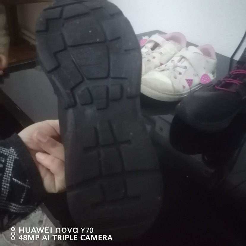 Kız Çocukları İçin Pembe Cırtcırtlı Spor Ayakkabı - Görsel 3