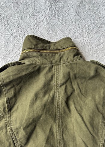 H&M Haki Yeşil Nakış Detaylı Mevsimlik - Görsel 5