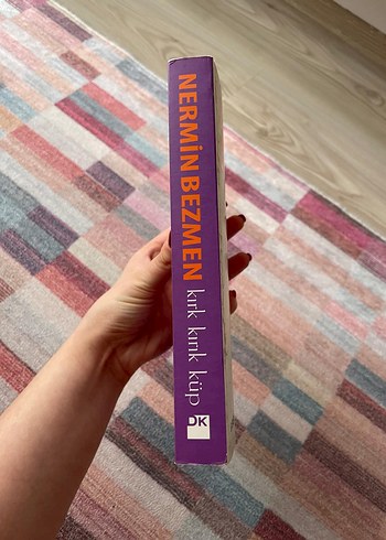 Nermin Bezmen - Kırk Kırık Küp Romanı - Görsel 3