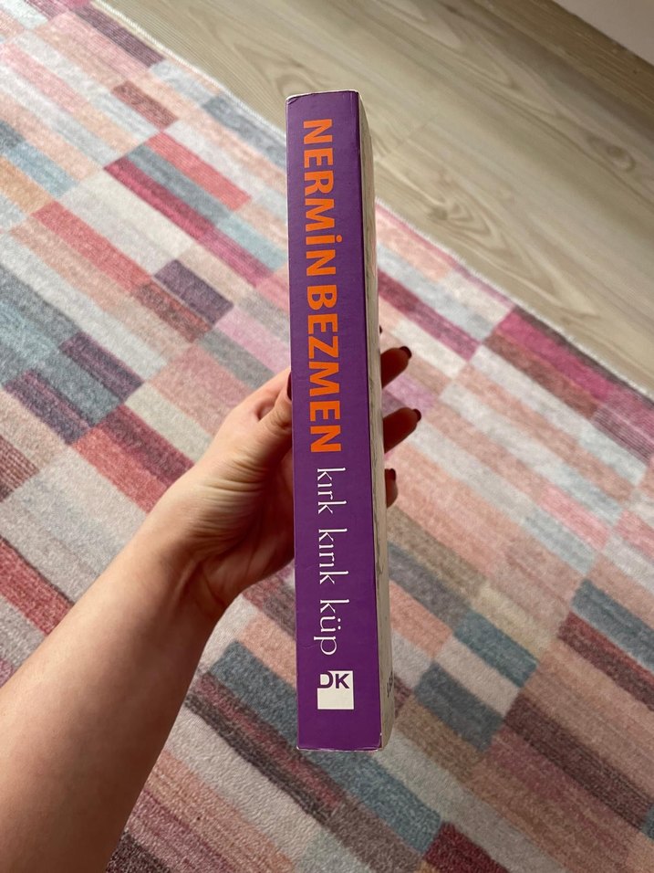 Nermin Bezmen - Kırk Kırık Küp Romanı - Görsel 3