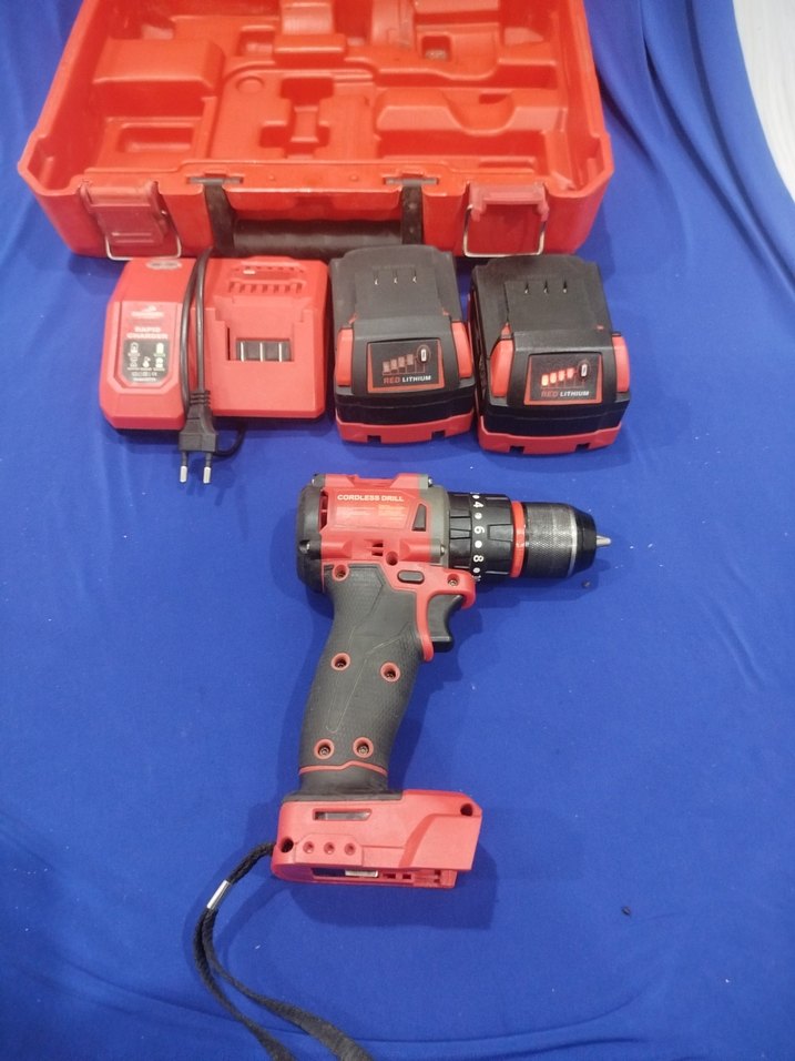 Kırmızı Kablosuz Matkap Seti ve Aksesuarları - Görsel 2