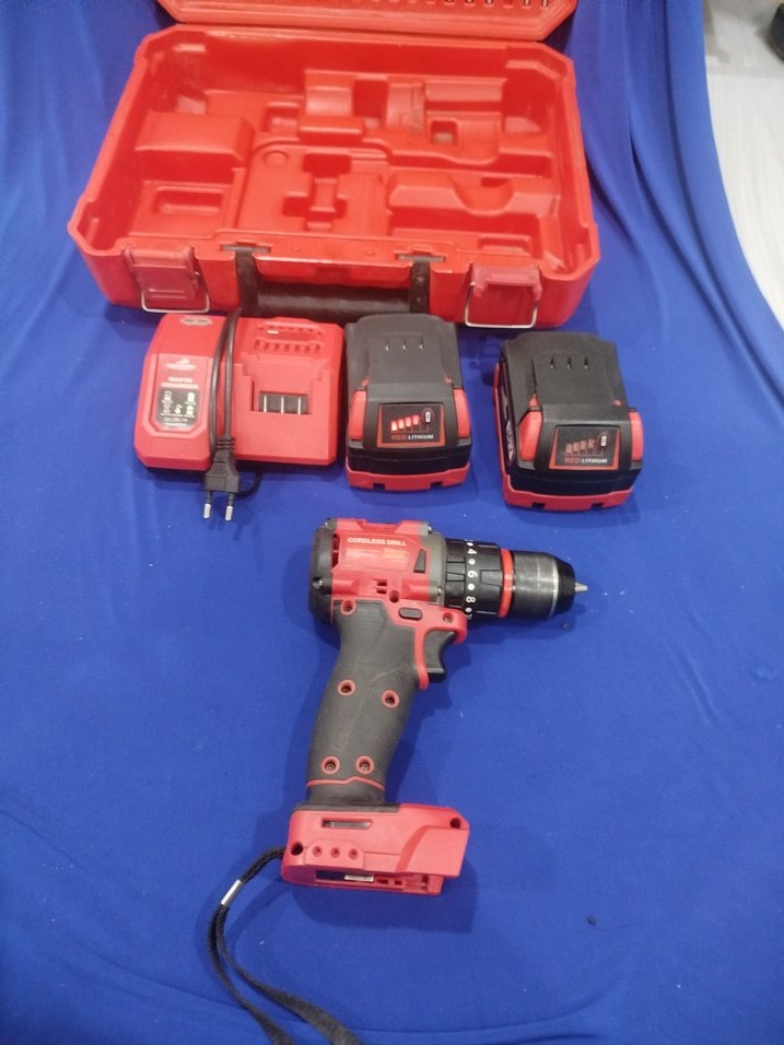 Kırmızı Kablosuz Matkap Seti ve Aksesuarları - Görsel 3