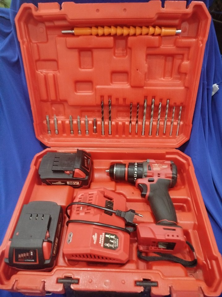 Kırmızı Kablosuz Matkap Seti ve Aksesuarları - Görsel 5