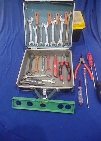 Gri ve Mavi Renkli Çoklu Anahtar ve Pense Seti - Görsel 2