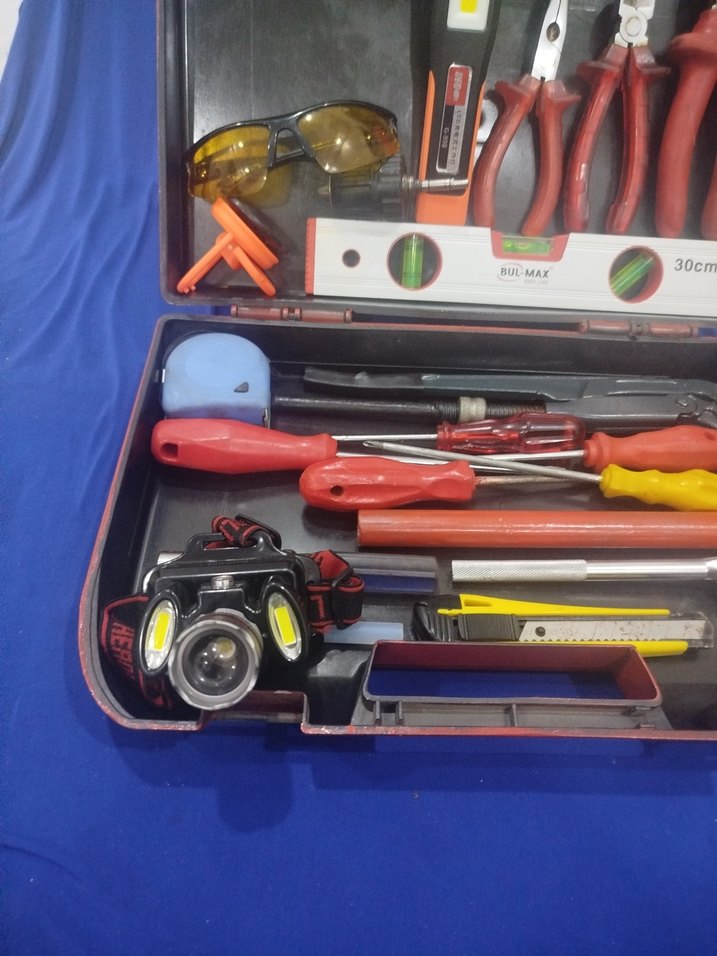 Kırmızı Renkli Çok Amaçlı El Aletleri Seti - Görsel 4