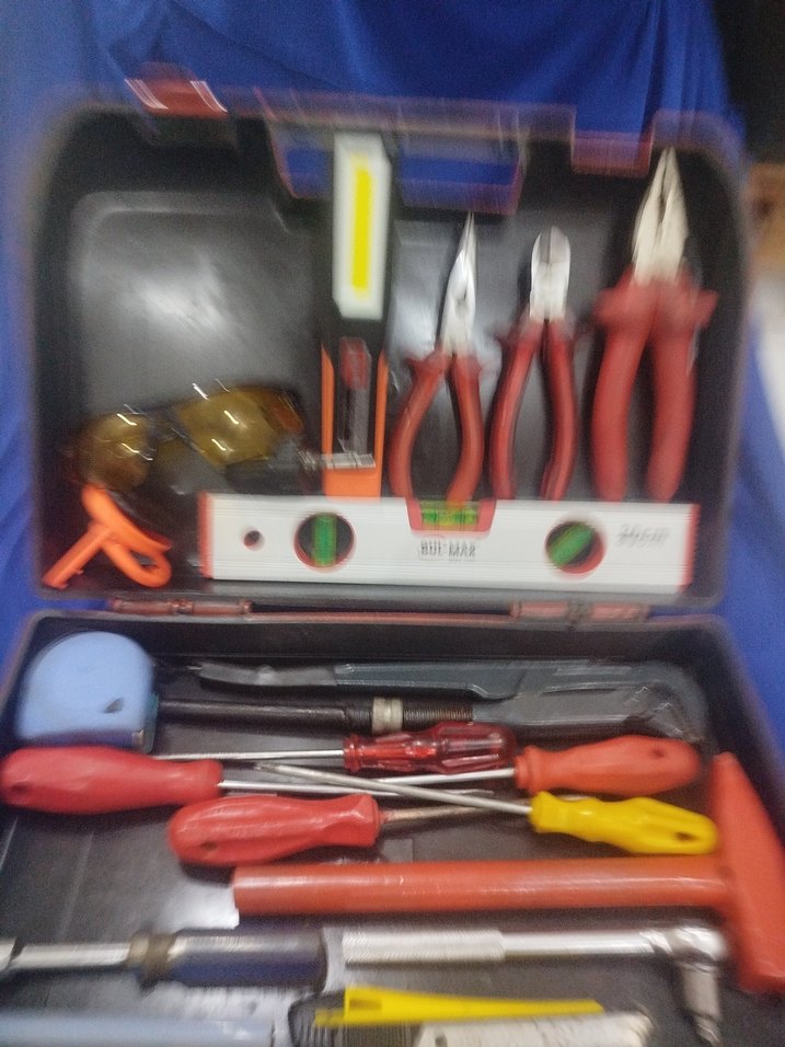 Kırmızı Renkli Çok Amaçlı El Aletleri Seti - Görsel 3