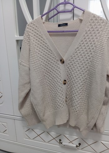 Örgü V Yaka Uzun Kollu Beyaz Hırka - Görsel 3