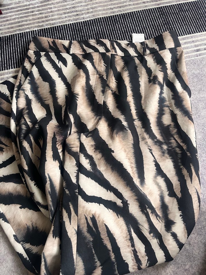 Kadın Kahverengi Zebra Desenli Kumaş Pantolon - Görsel 2