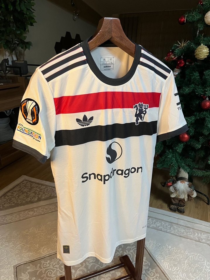 Manchester United 24/25 Forması - Görsel 3