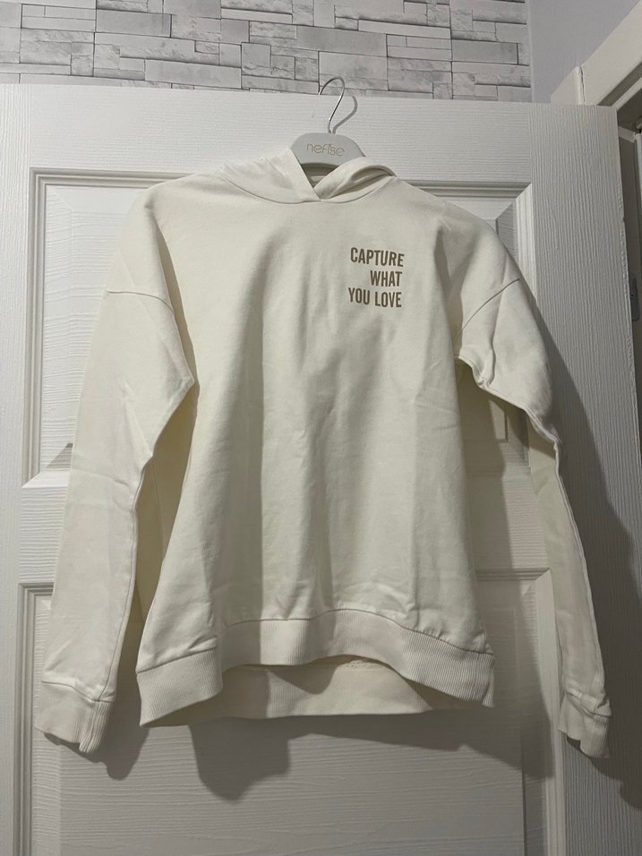 Beyaz Kapüşonlu Kadın Sweatshirt - Görsel 3