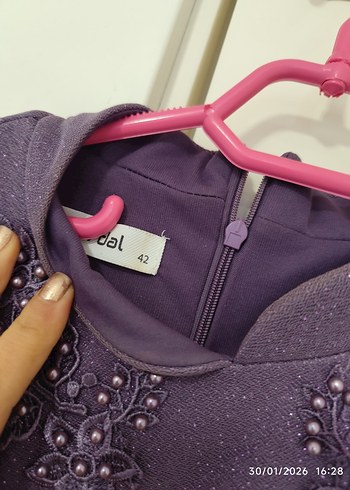 Mor Uzun Kollu İşlemeli Kadın Abiye Elbise - Görsel 4