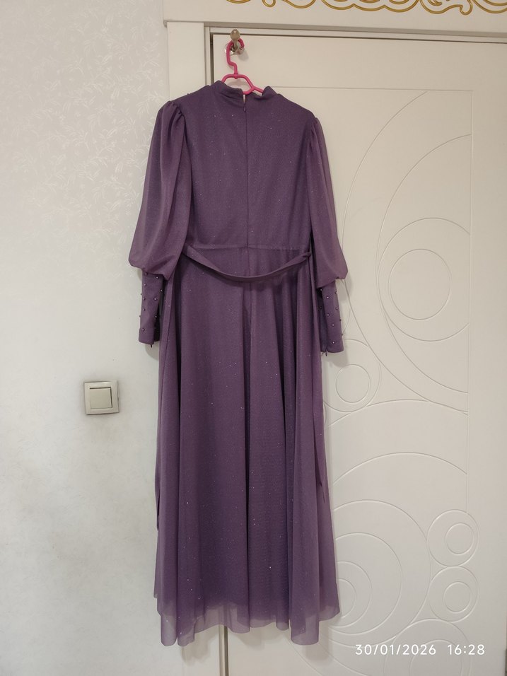 Mor Uzun Kollu İşlemeli Kadın Abiye Elbise - Görsel 3