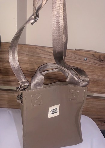 Fermuarlı Bej Kadın Deri Çanta - Görsel 3