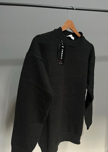 Siyah Salaş Kadın Yün Kazak - Görsel 2