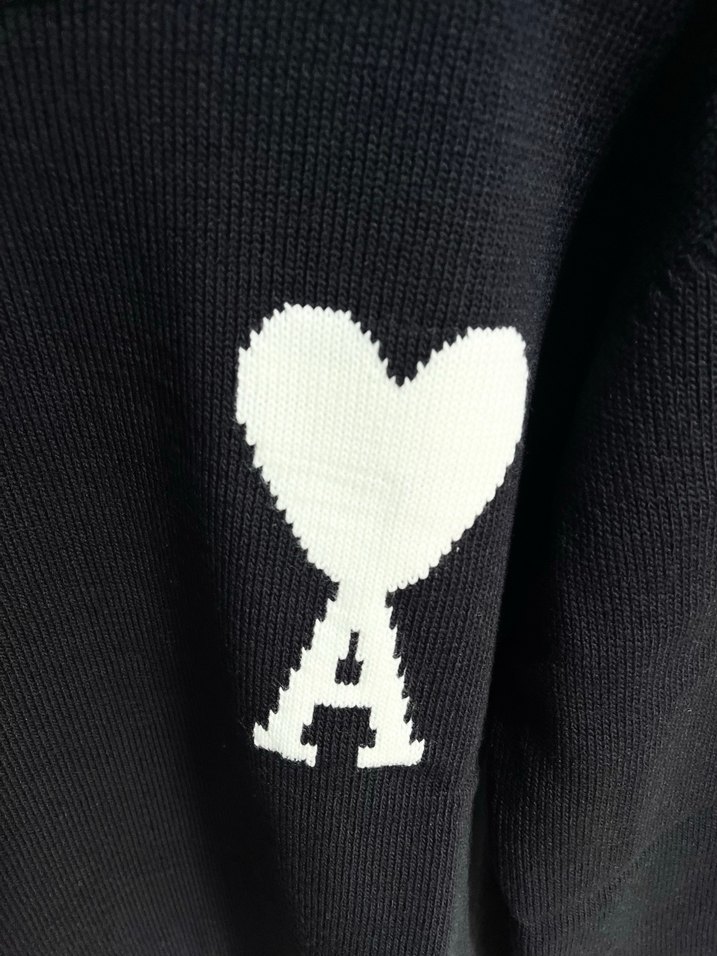 Siyah Nakışlı Örgü Kazak - Görsel 2