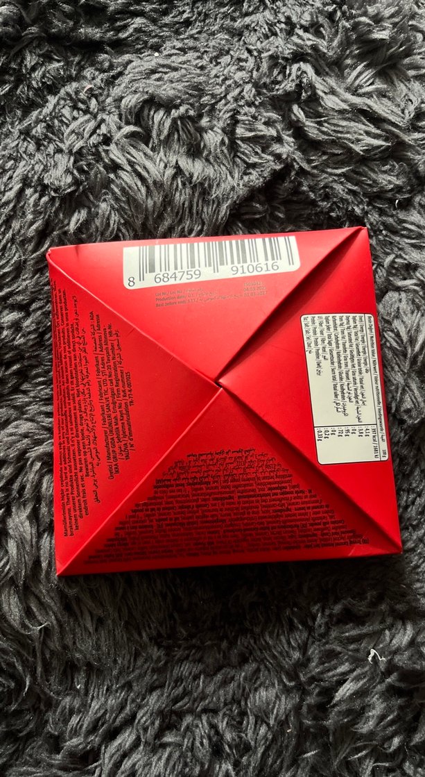 Kırmızı Desenli Squid Game kartları içi sürprizli! - Görsel 2