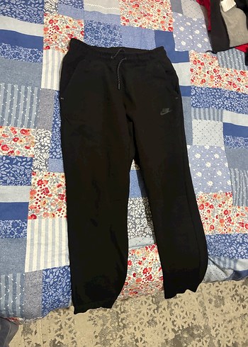 Nike Tech Fleece Eşofman Altı M-L Beden Temiz ! - Görsel 2