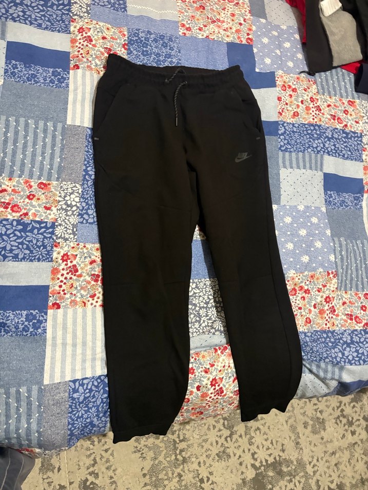 Nike Tech Fleece Eşofman Altı M-L Beden Temiz ! - Görsel 2