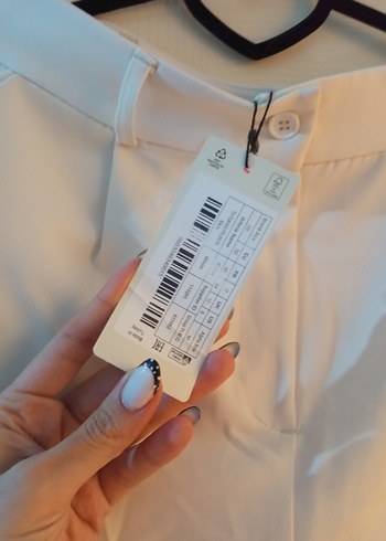 Beyaz Keten Salaş Midi Kadın Pantolon - Görsel 2