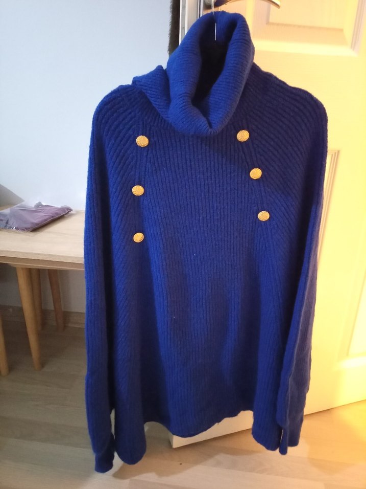 Düğmeli Mavi Boğazlı Kadın Triko - Görsel 2