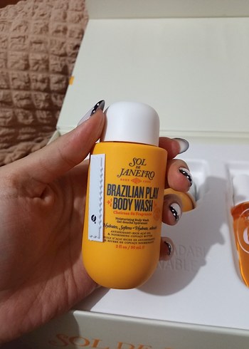 Sol Janeiro Smooth & Glow Kadın Güneş Bakım Seti - Görsel 5