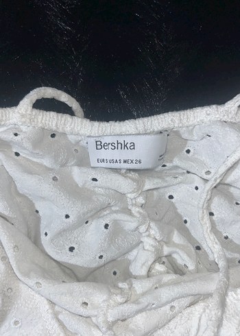 Beyaz Dantel İşlemeli Kısa Büstiyer - Görsel 4