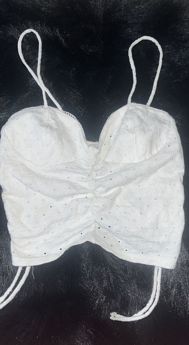 Beyaz Dantel İşlemeli Kısa Büstiyer - Görsel 5