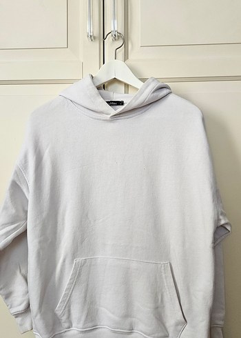 Beyaz Kapüşonlu Oversize Kadın Sweatshirt