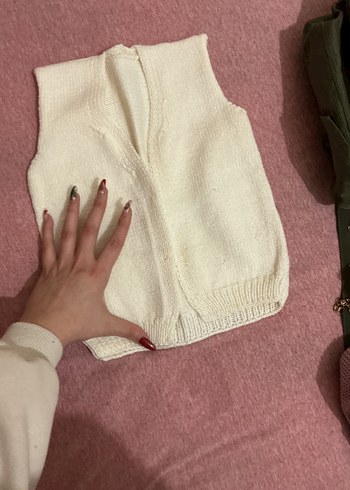 bebek Beyaz V Yaka Örme Süveter - Görsel 2