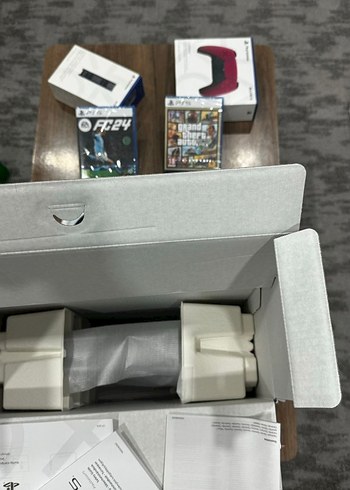 PlayStation 5 Konsol ve Oyun Seti - Görsel 6