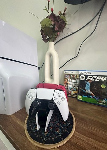 PlayStation 5 Konsol ve Oyun Seti - Görsel 3