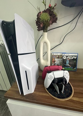 PlayStation 5 Konsol ve Oyun Seti - Görsel 2