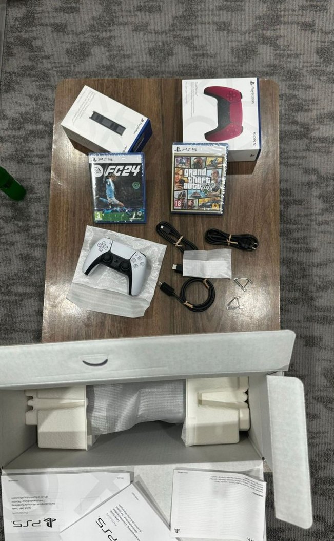 PlayStation 5 Konsol ve Oyun Seti - Görsel 5