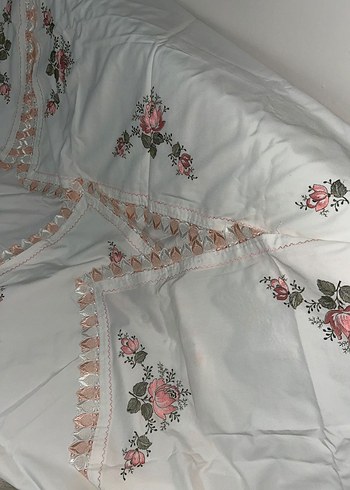 Nakışlı Beyaz Masa Örtüsü - Görsel 2