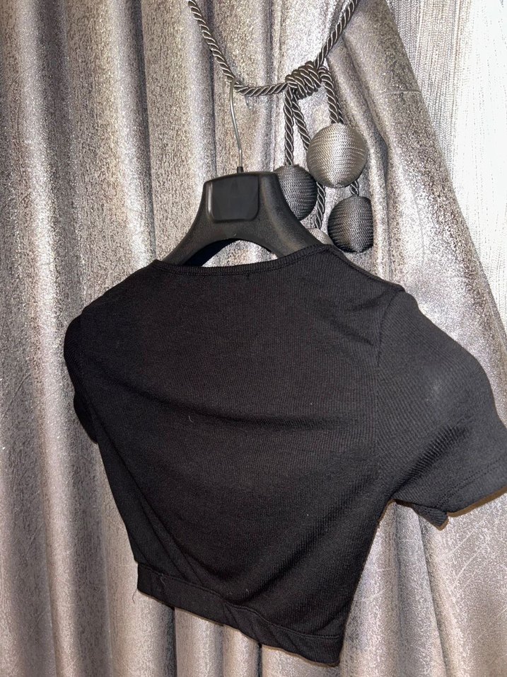 Kısa Kollu  Crop - Görsel 2