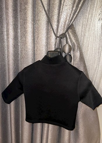 Yarım Kol Yüksek Yaka Crop - Görsel 2