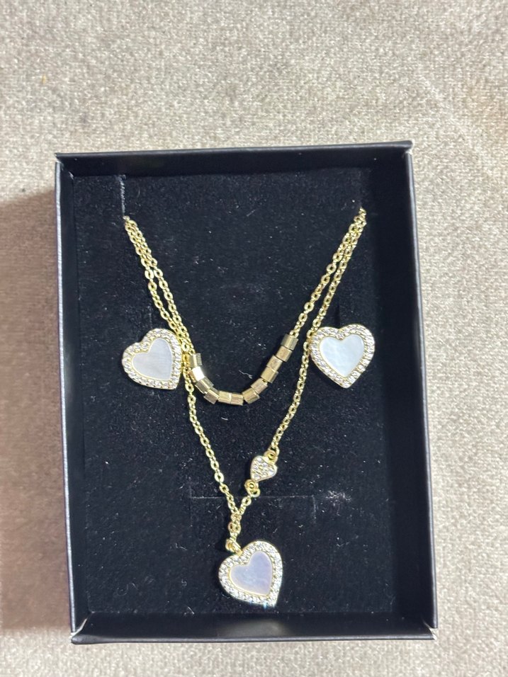 Altın Renk Mini Kalp Detaylı Kolye - Görsel 3