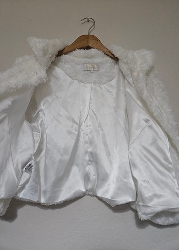 Beyaz Kürklü Bolero - Görsel 4