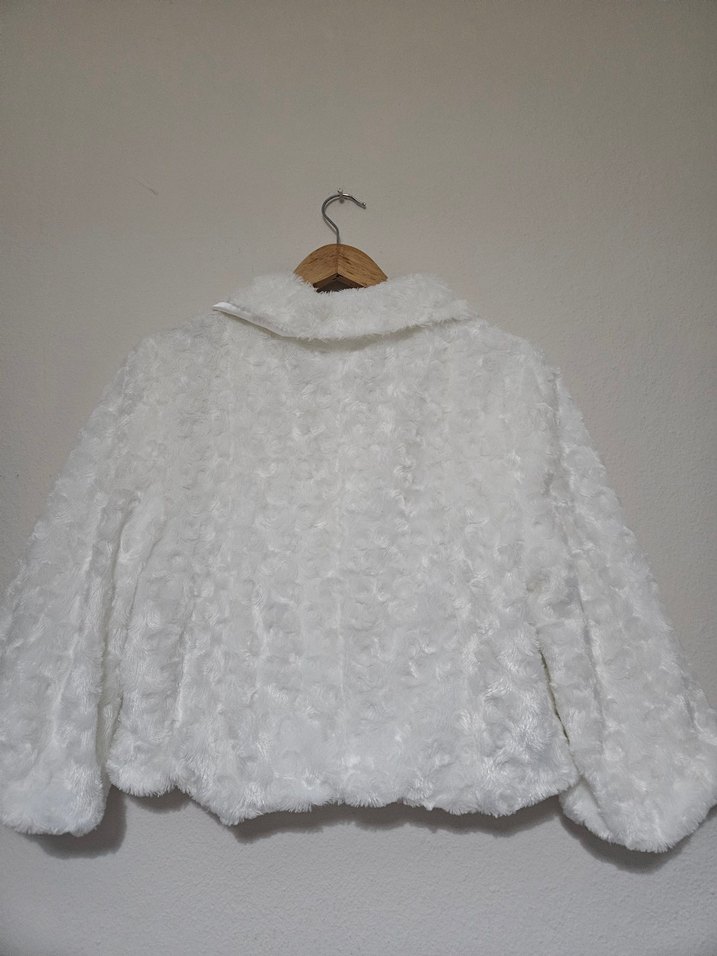 Beyaz Kürklü Bolero - Görsel 2
