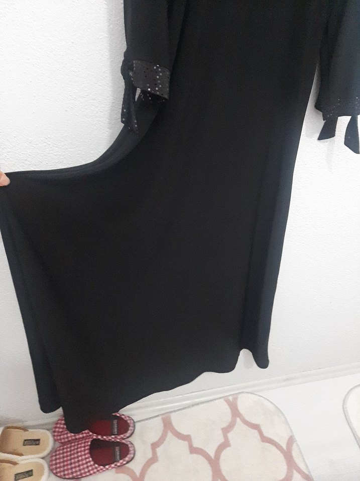 Siyah Uzun V Yaka Buzy Elbise - Görsel 4