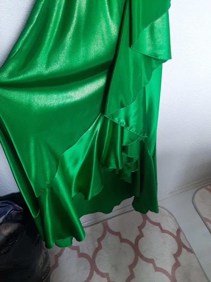 Drapeli Parlak Yeşil Uzun Abiye Elbise - Görsel 5