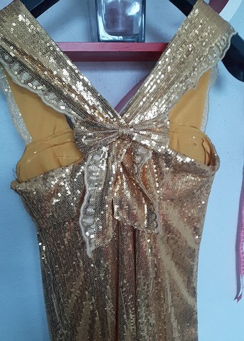 Altın Renkli Uzun Parlak Kadın Abiye Elbise - Görsel 3