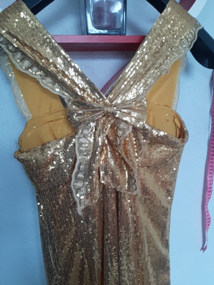 Altın Renkli Uzun Parlak Kadın Abiye Elbise - Görsel 3