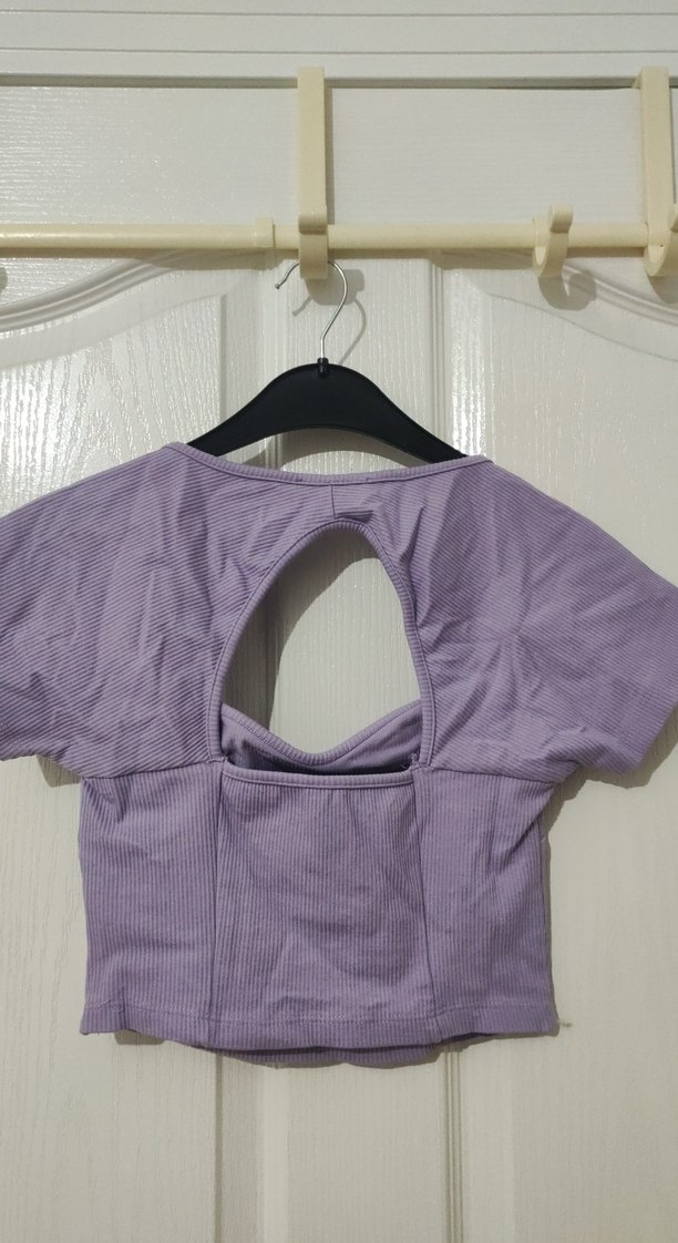 Mor V Yaka Kısa Crop Top - Görsel 2