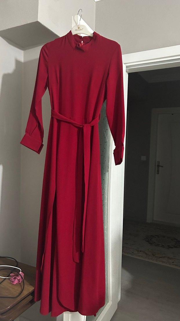 Kırmızı Uzun Drapeli Kadın Elbise tulum - Görsel 3